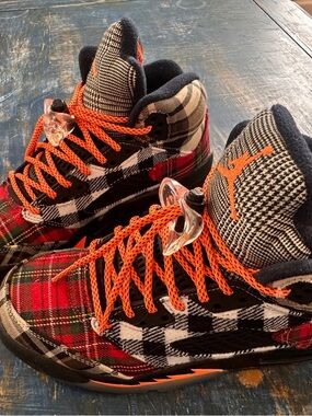 Jordan Kids' Plaid High-Top Sneakers with Orange Laces 6Y 7.5 Womens